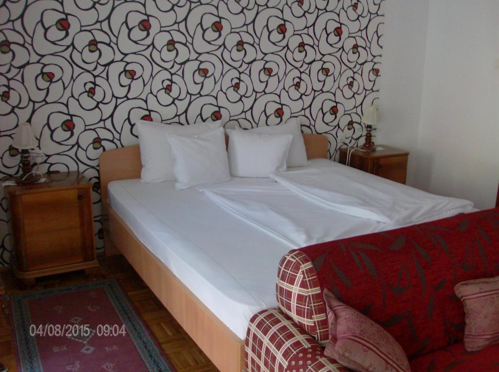Zsuzsanna Ház Hotel Hévíz Quarto foto