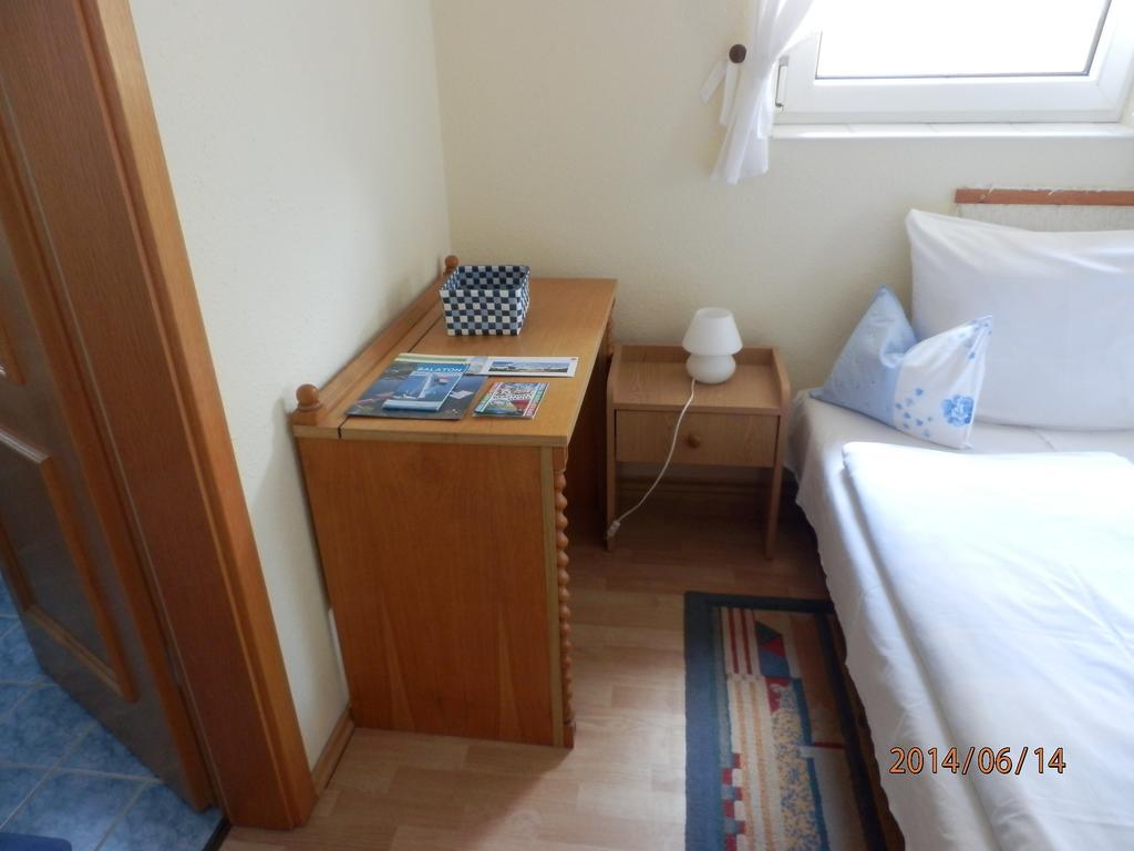 Zsuzsanna Ház Hotel Hévíz Quarto foto